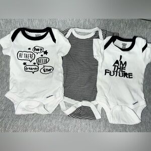 Gerber Black and White Graphic Bodysuit Trio
